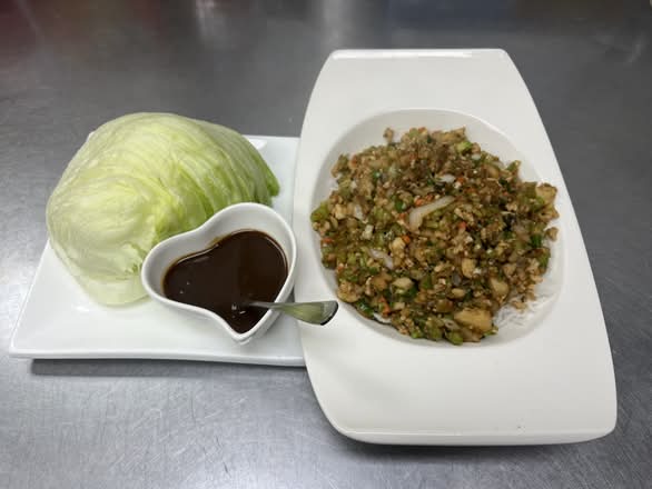 Beef Lettuce Wrap  牛肉生菜包